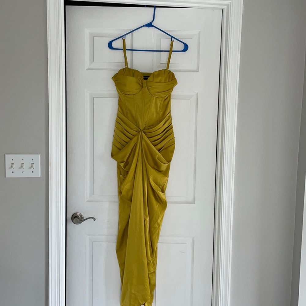 Pretty Little thing mermaid dress